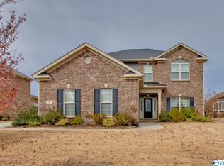 8 Walnut Cove Blvd SW, Huntsville, AL 35824