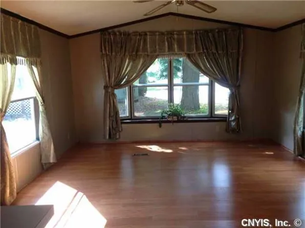 23683 Pines Park Dr, Alexandria Bay, NY 13607