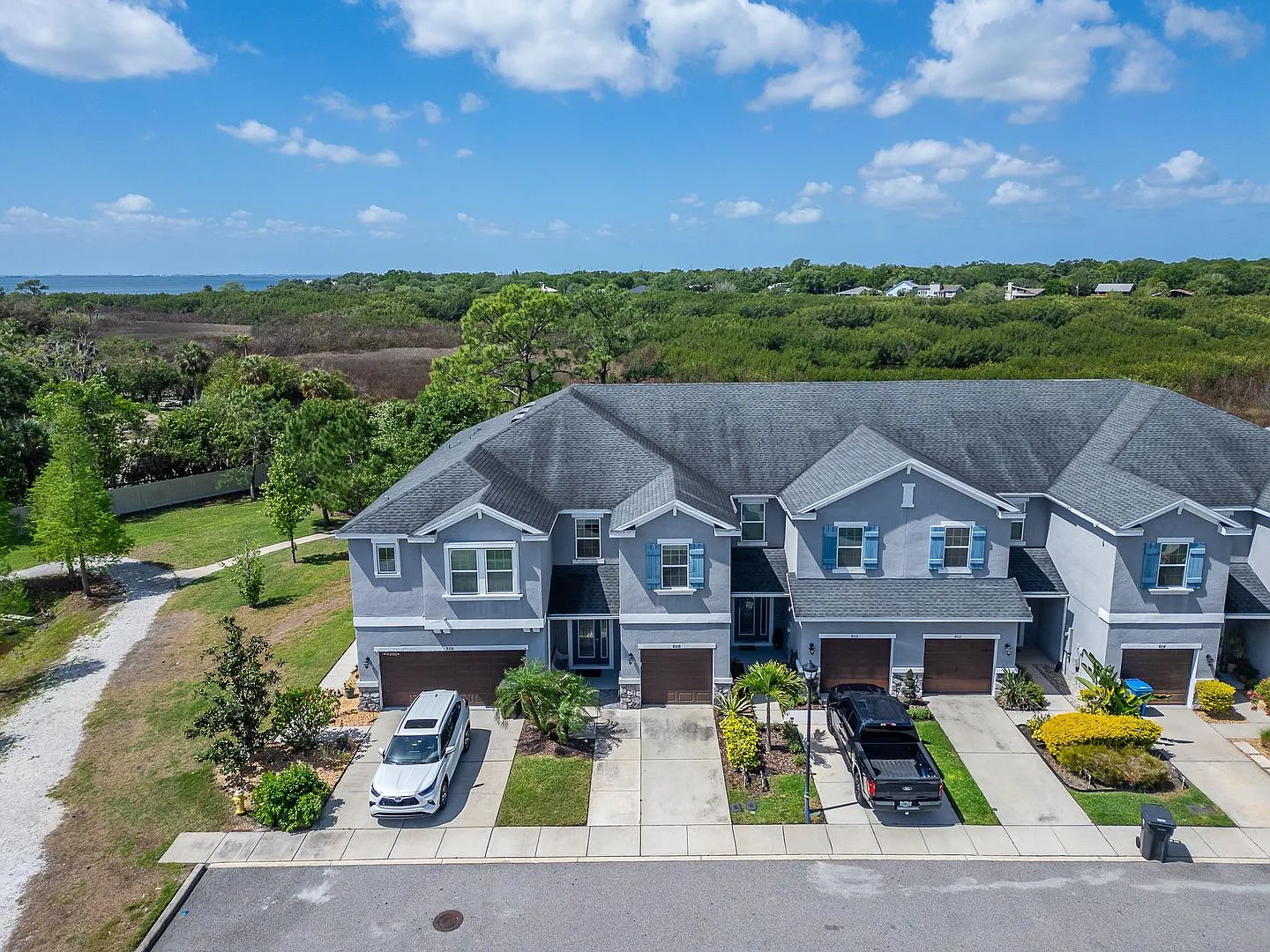 Comfort, Convenience & Gated Community Living in the Heart of Tampa ! — Photo 2
