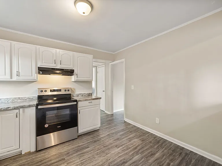 2103 Shane Dr — Photo 4