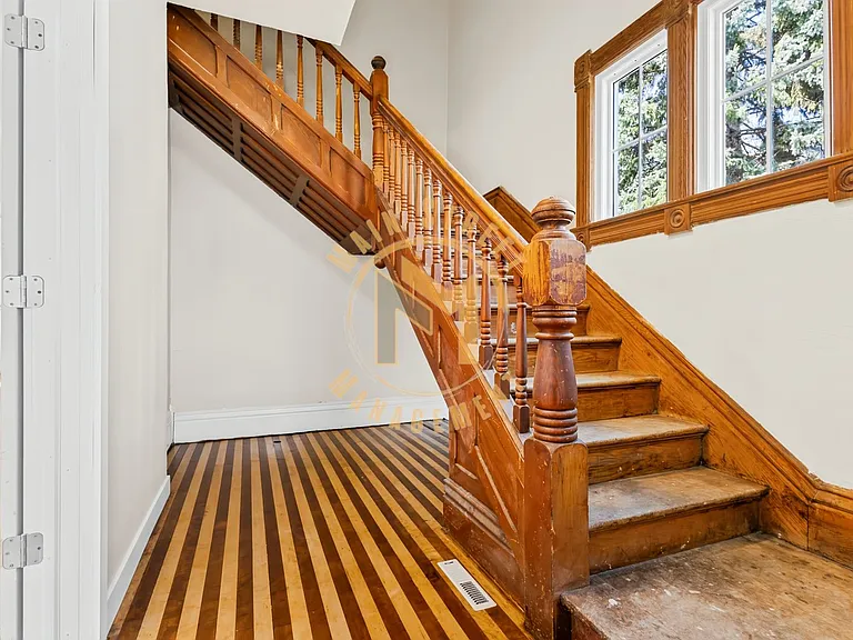 503 N Michigan St — Photo 15