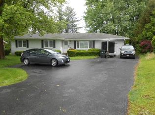 8318 Lewiston Rd, Batavia, NY 14020