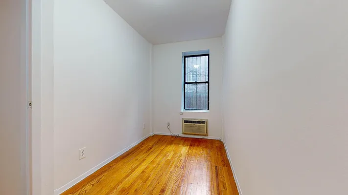 Rented by Bond New York | media 16