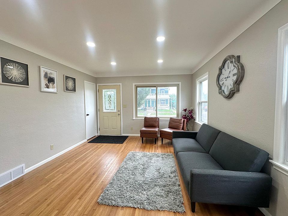 1st image of 800 Charles Ave