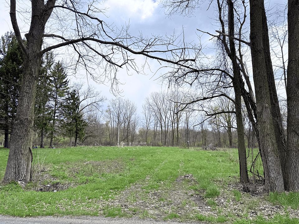 1st image of 52151 Finch Rd