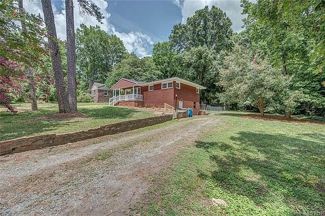1st image of 217 Faires Ave