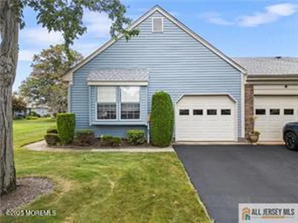 16 Alexander  Hamilton Court #B, Monroe, NJ 08831