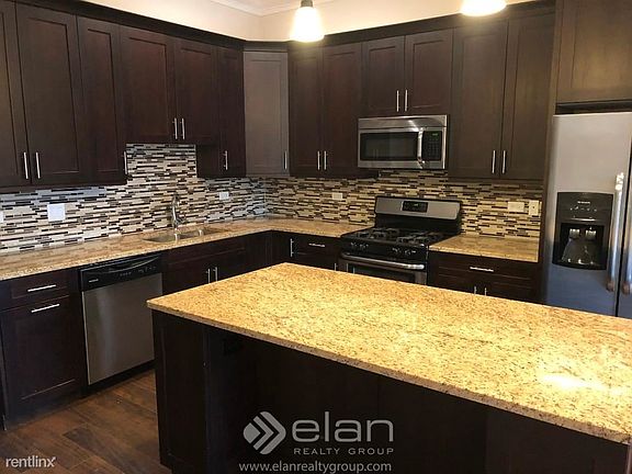 2nd image of 2904 W Belmont Ave #2910