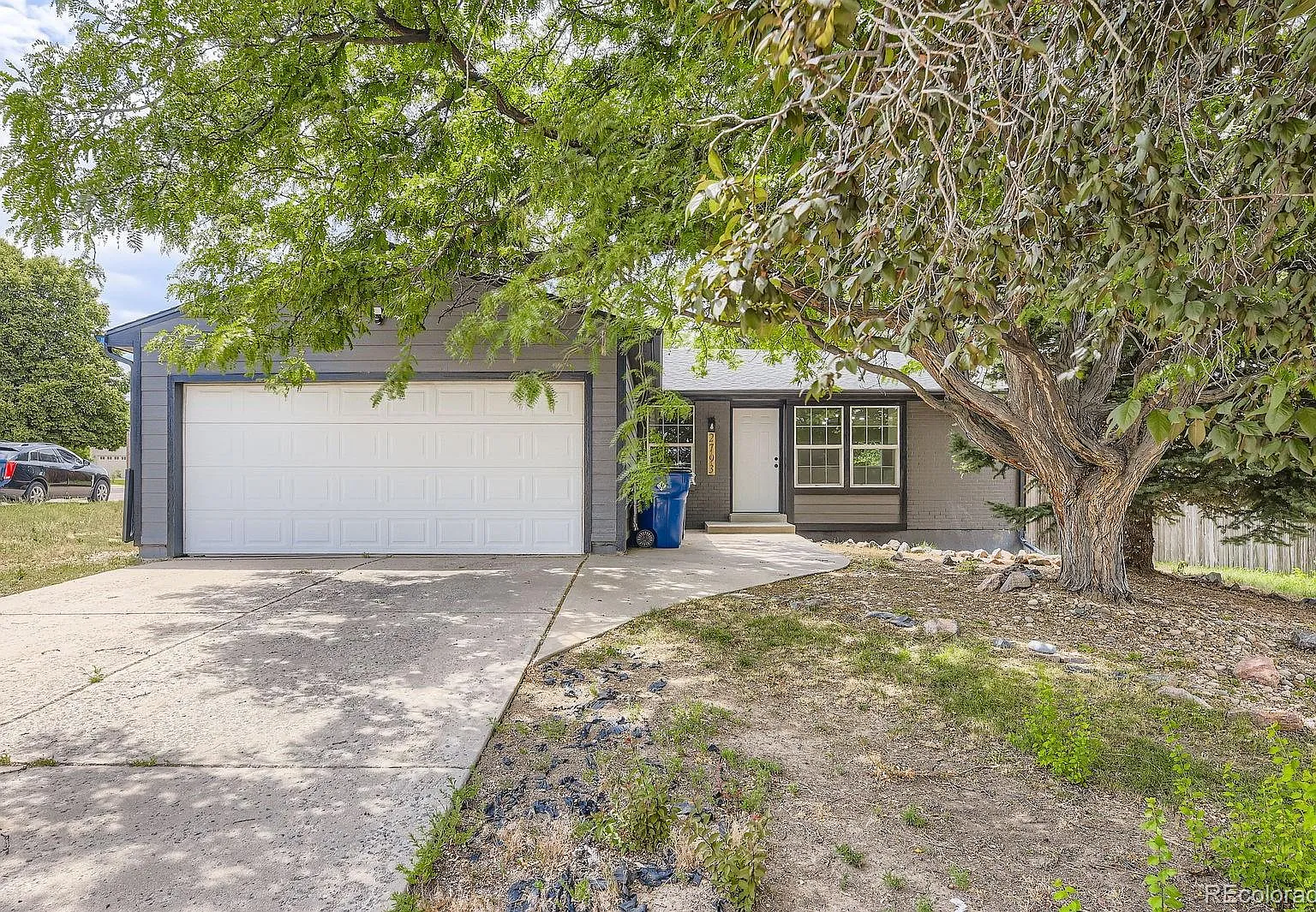 5 bed, 3.0 bath, 2500 sqft, $3,000 — Photo 1