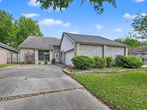 1838 Rock Fence Dr, Richmond, TX 77406