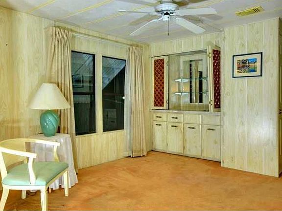 3rd image of 1073 Royal Palm Dr