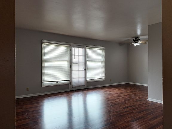 2nd image of 68160 Vineyard Rd #2