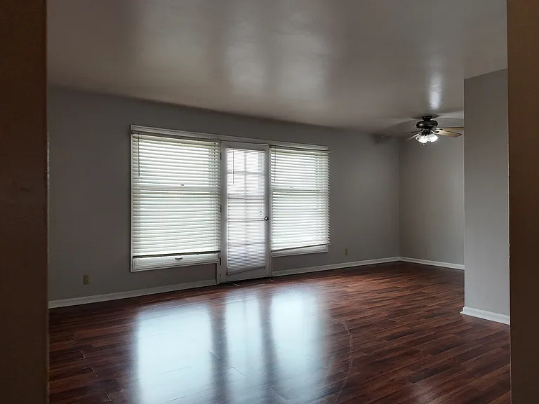 68160 Vineyard Rd #2 — Photo 3