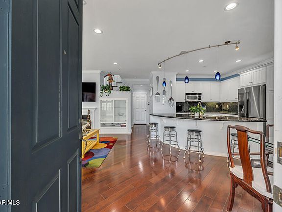 2nd image of 214 Lightwood St