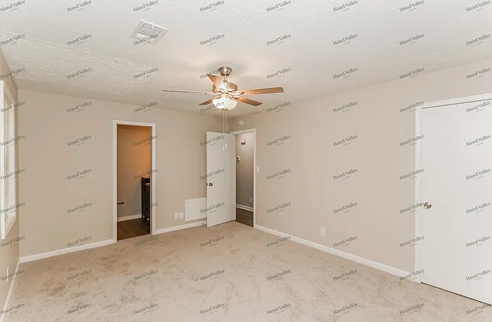 621 Blue Flag Ln — Photo 7