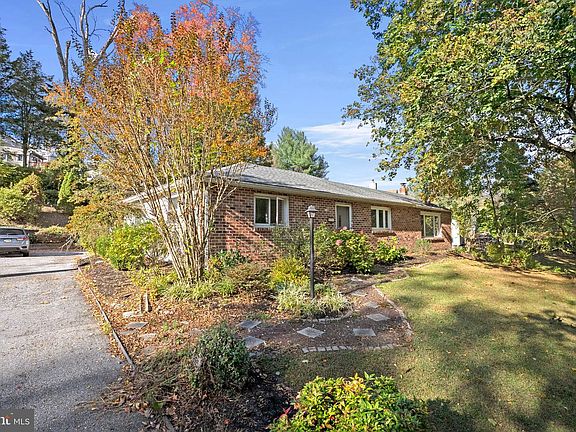 2nd image of 123 E Knowlton Rd