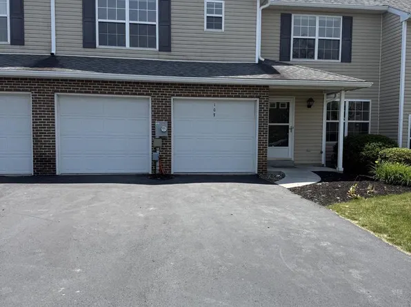 107 Peregrine Ln, Hummelstown, PA 17036