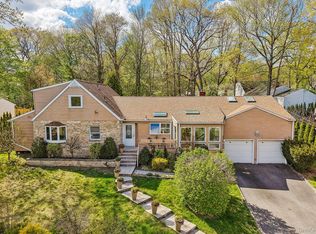 130 Wood Hollow Lane, New Rochelle, NY 10804