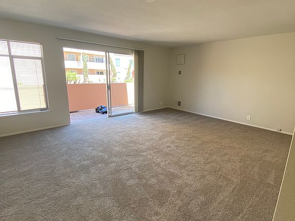 4th image of 1919 Garden Dr APT 101