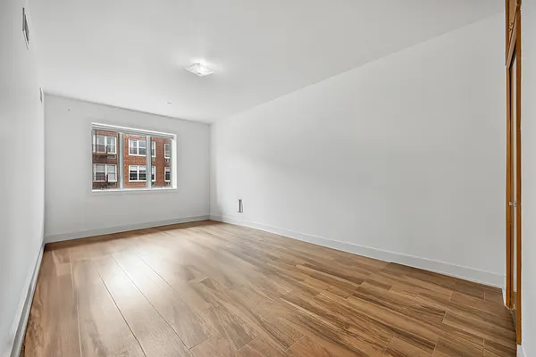 Sold by Ilite Realty Inc | media 43