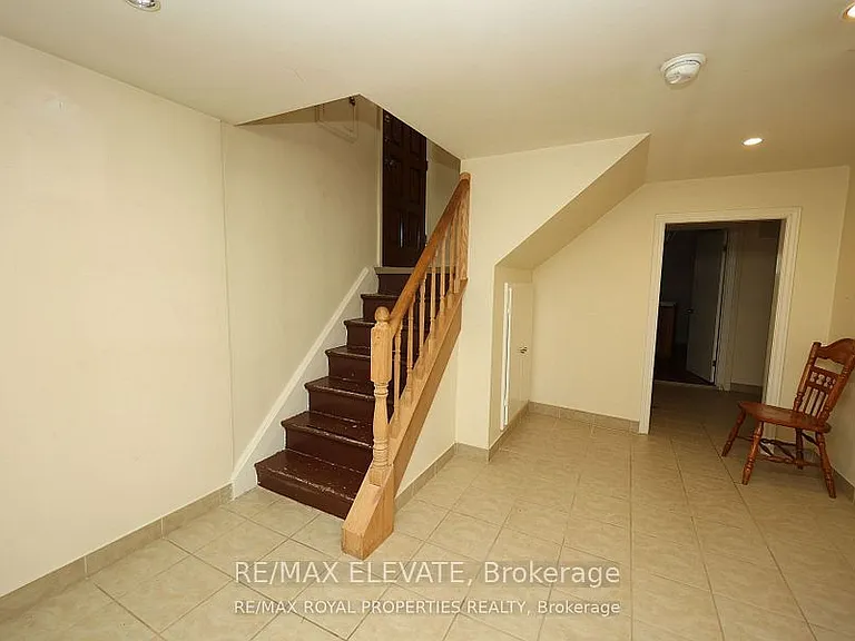 14 Mozart Ave — Photo 7