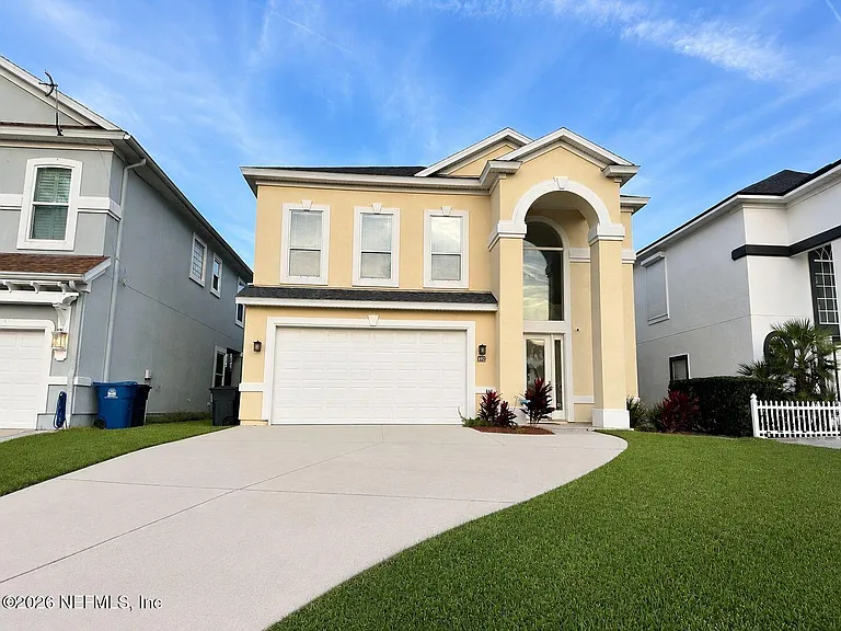 692 Sand Isles Cir — Photo 1