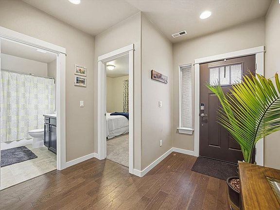 4th image of 368 Wishkah Dr
