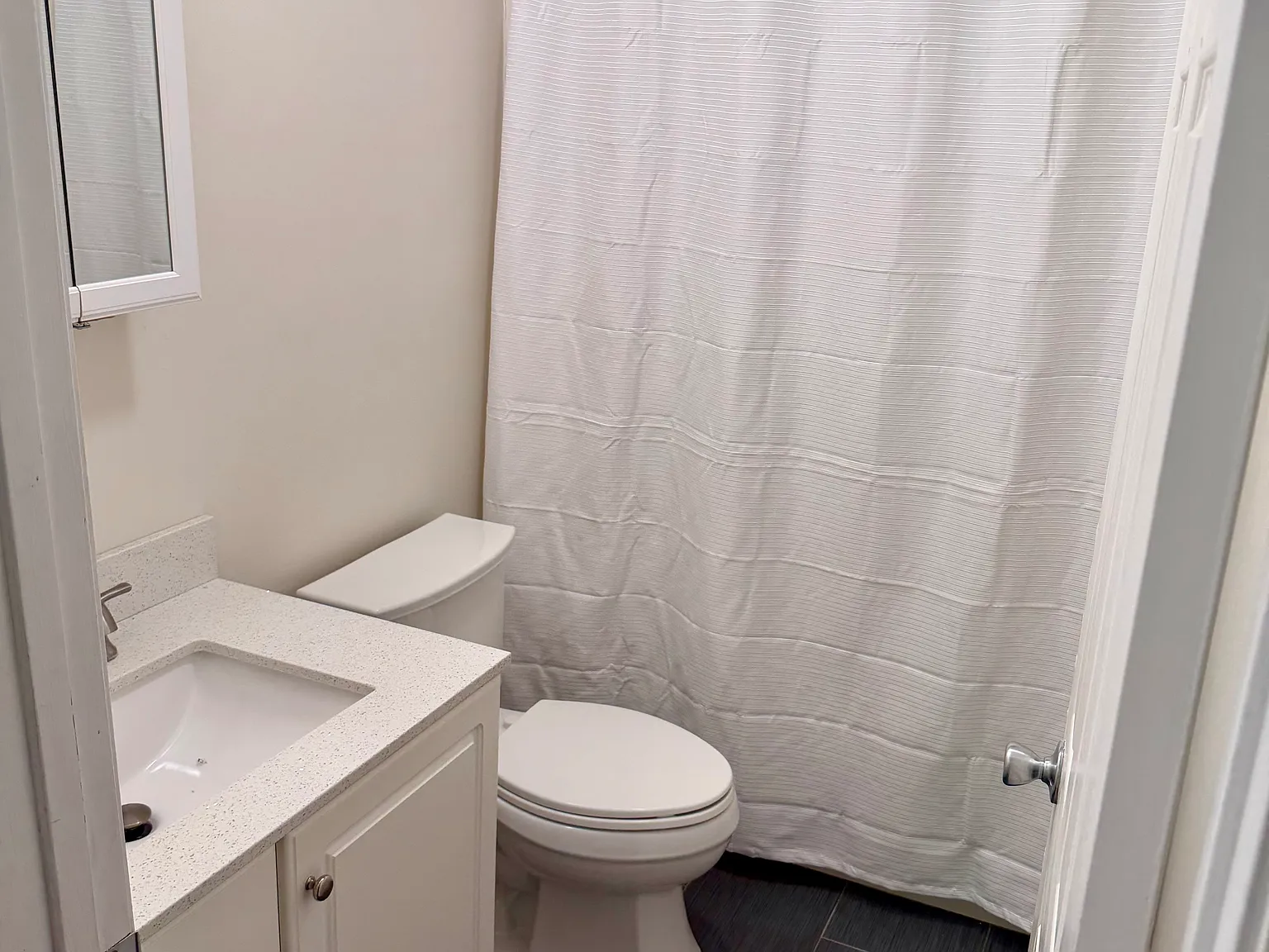 2 bed, 1100 sqft, $2,250 — Photo 3