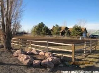 127 N Angel St, Kaysville, UT 84037