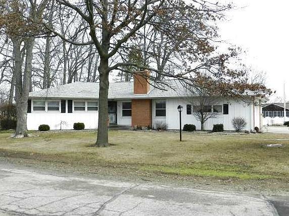 1st image of 106 Oak Park Dr