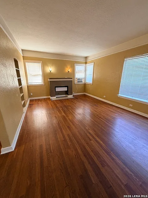 1 bed, 1.0 bath, 4110 sqft, $995 — Photo 4