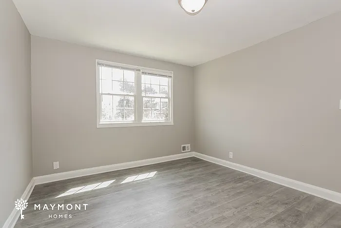 446 S Chapel Gate Ln — Photo 9