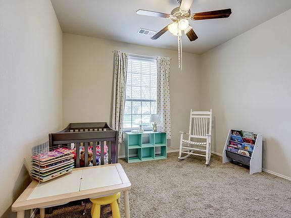 2105 Red River-6.jpg