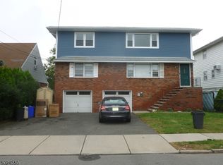 225 5th St, Saddle Brook, NJ 07663