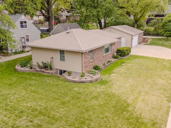 3555 Sewell St, Lincoln, NE 68506
