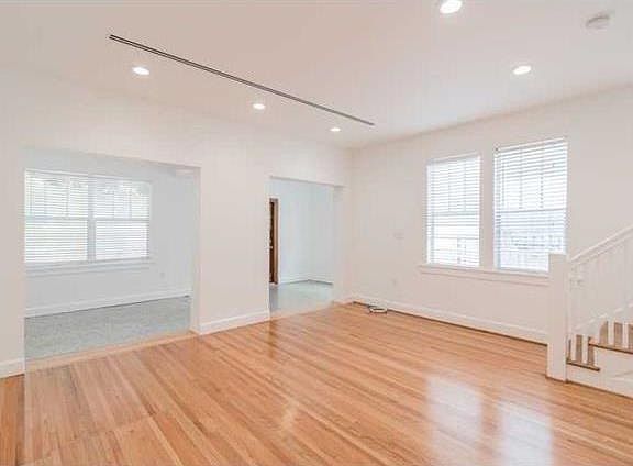 4th image of 937 Meridian Ave #4