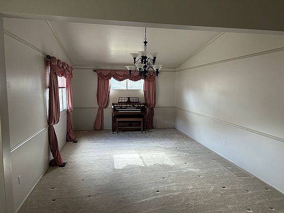 Living room vaulted ceiling 