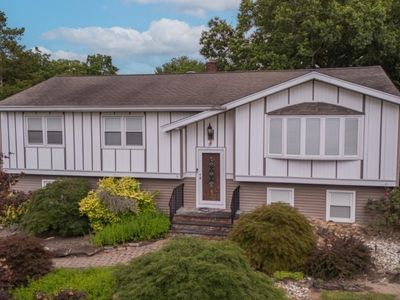 2 Pollis Dr, East Hanover, NJ, 07936