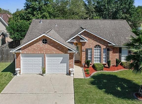 2nd image of 2224 W Canterbury Dr