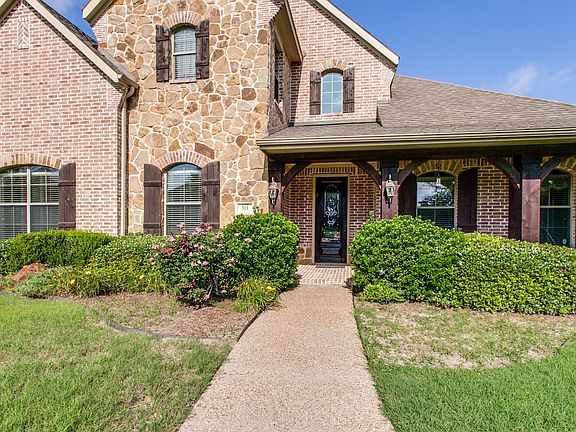 3rd image of 311 Highpoint Dr