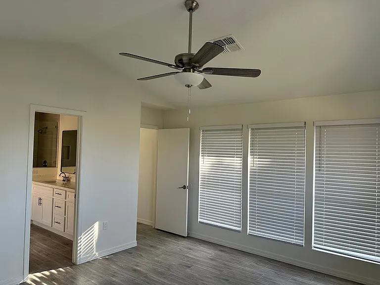 1430 W Camino Ct — Photo 20