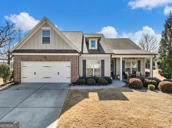 820 Lakeview Bend Cir, Jefferson, GA 30549