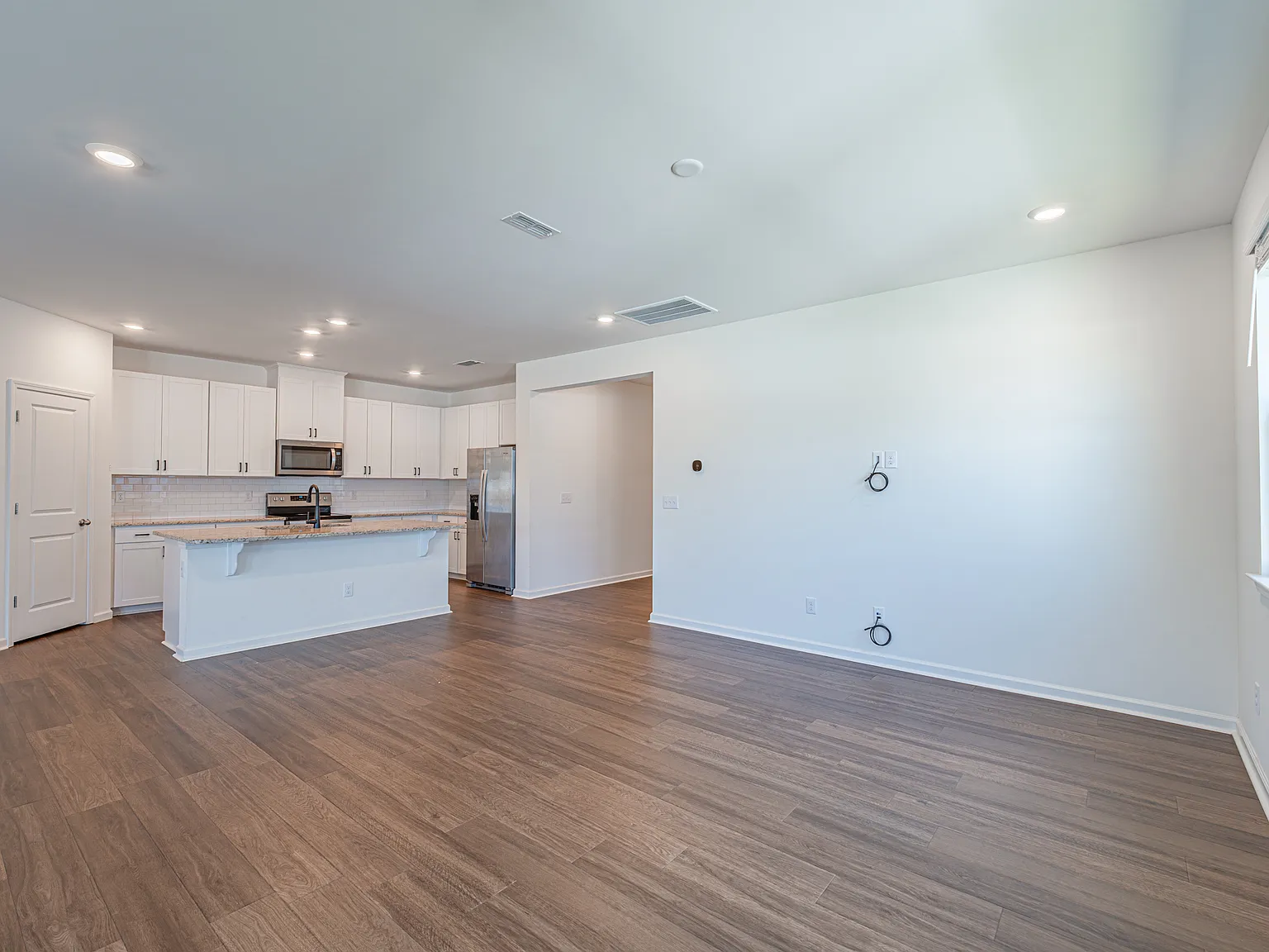 86 Norman Avenue - 1 — Photo 3