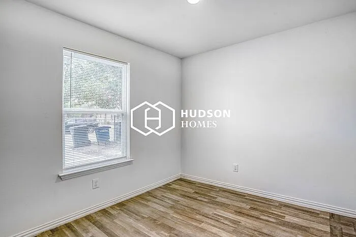 5746 Mayo Dr — Photo 7