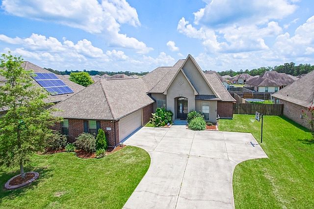 1st image of 22474 Balmoral Dr