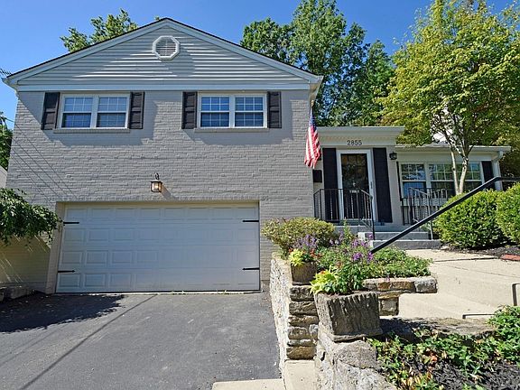 2nd image of 2855 Pineridge Ave
