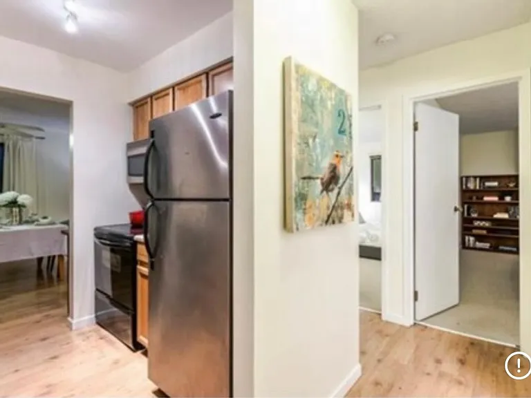 1422 E 3rd Ave #206 — Photo 4