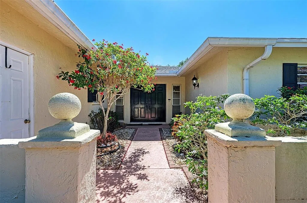2 bed, 2.0 bath, 1708 sqft, $2,100 — Photo 4