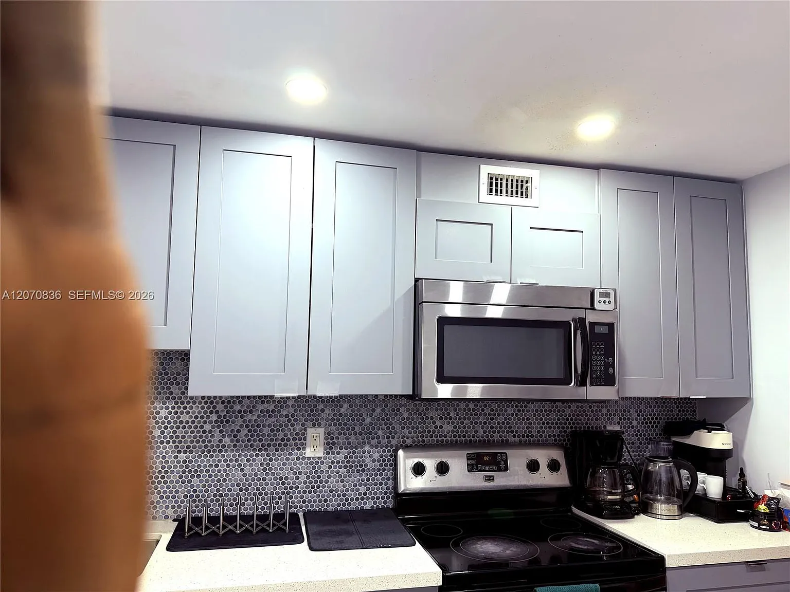 Bayview Palms Condo — Photo 2