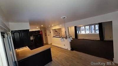 4th image of 1386 Kearney Ave